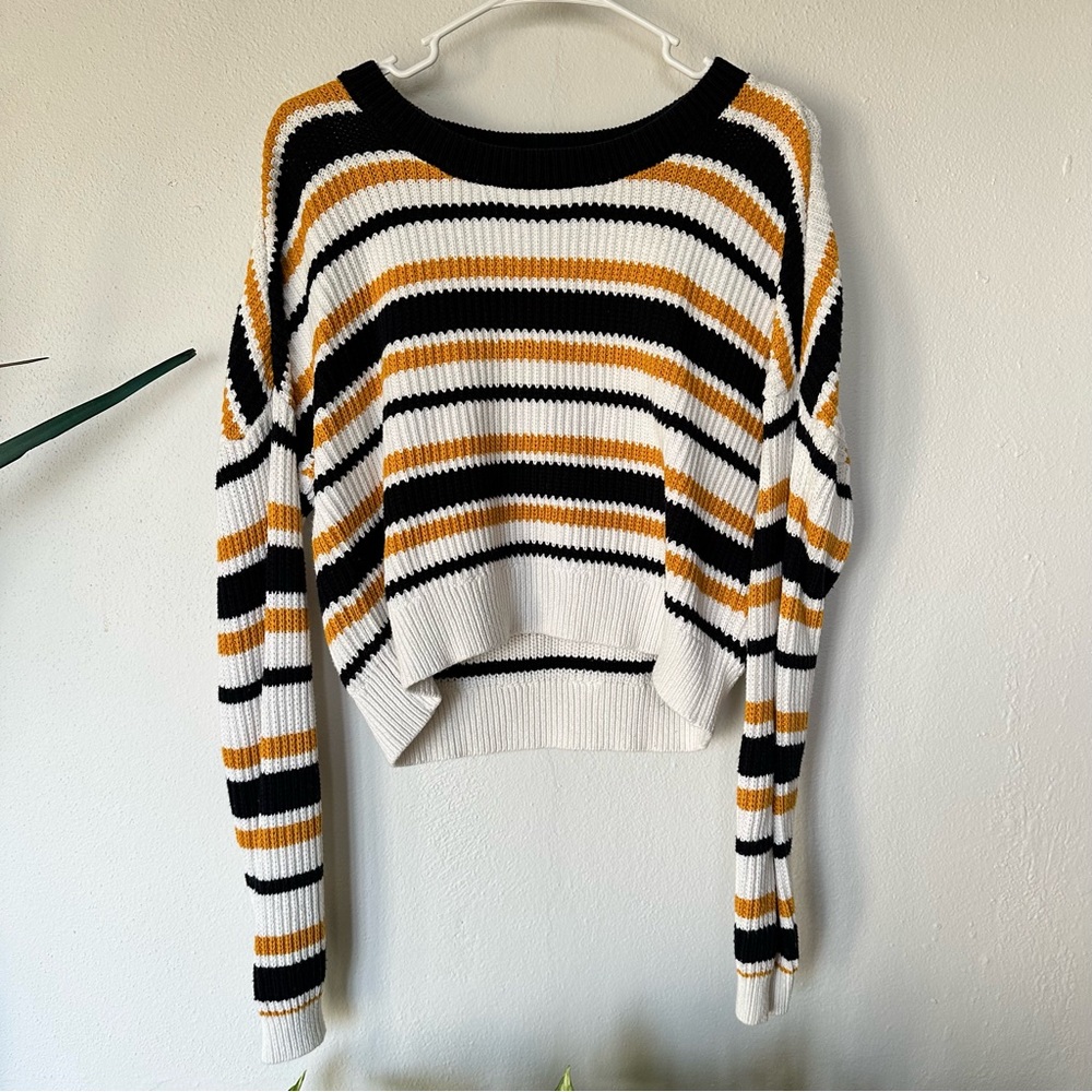 Cropped sweater